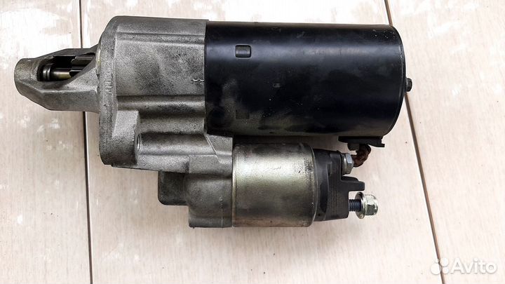 Стартер Mercedes-Benz