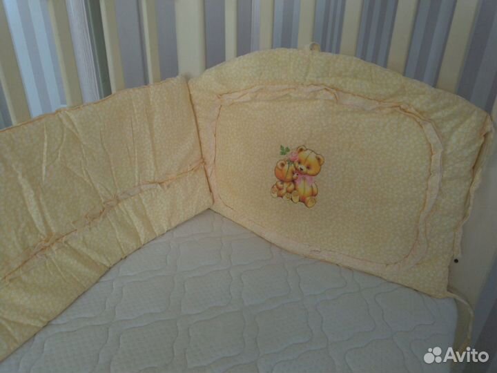 Бортики на детскую кроватку