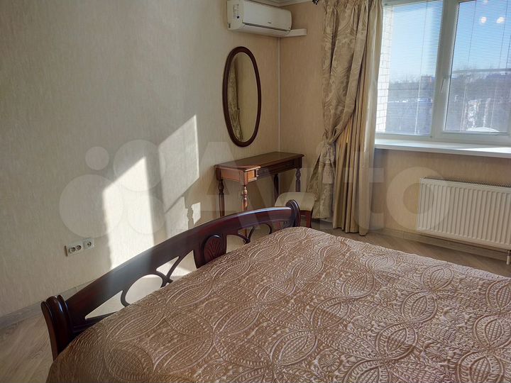 2-к. квартира, 63 м², 7/10 эт.