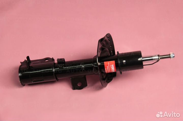 Стойка амортизатора передняя правая Киа Рио 2015