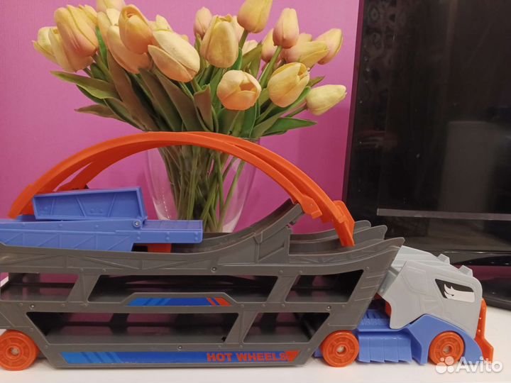 Hot wheels автовоз