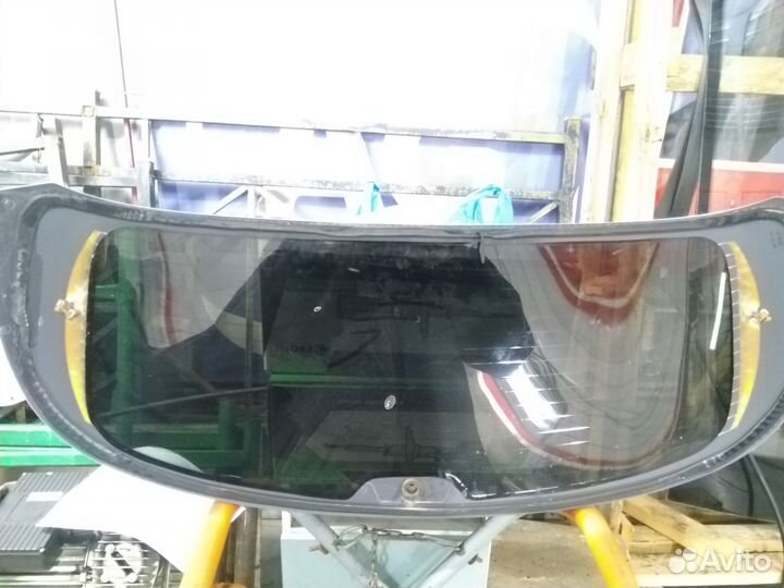 Заднее стекло Opel Astra J 3х .дв