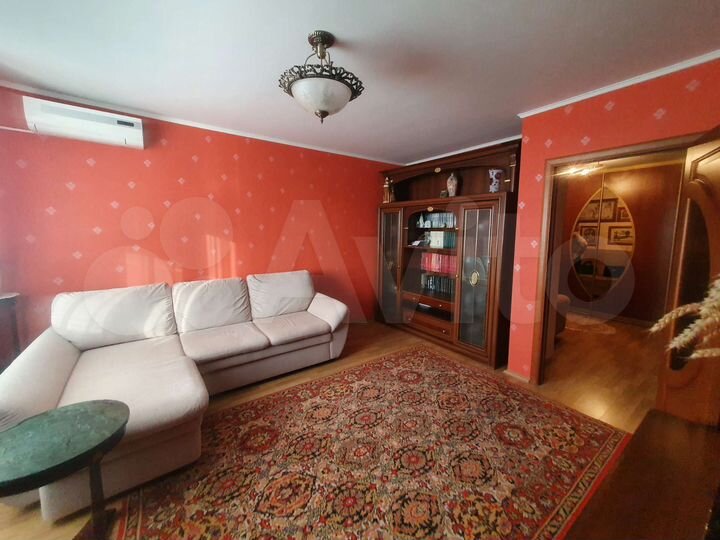 3-к. квартира, 90 м², 8/10 эт.