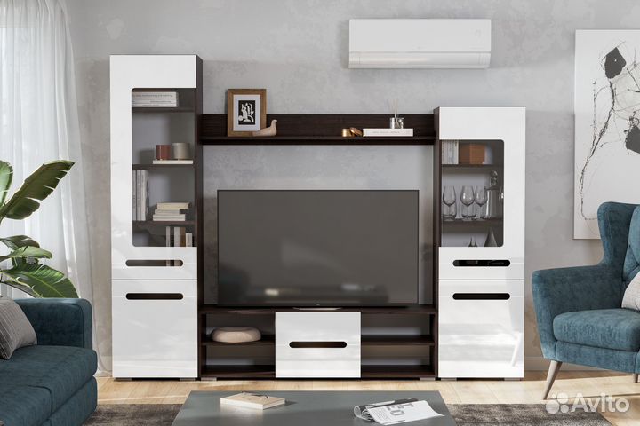 Стенка в гостиную венге/белая 2,4м