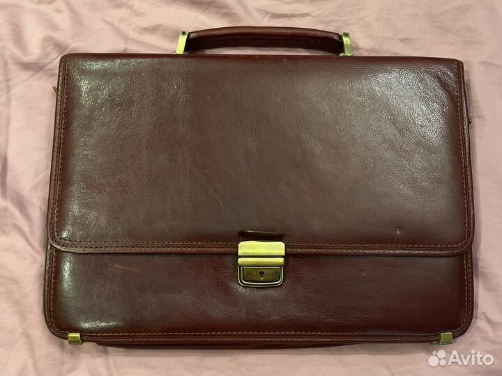 Мужской кожаный портфель коричневый