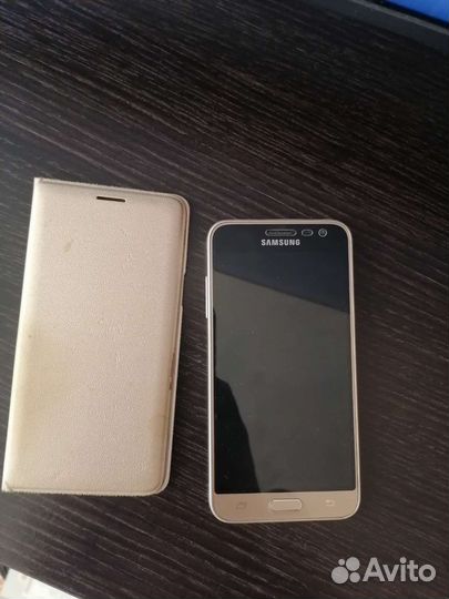 Телефон Samsung j3