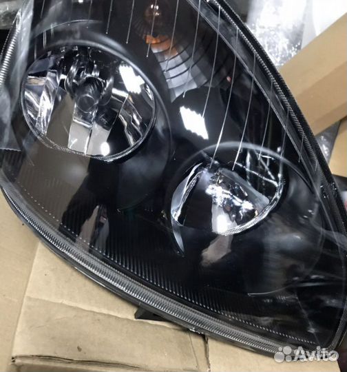 Фара Лада Приора правая чёрная