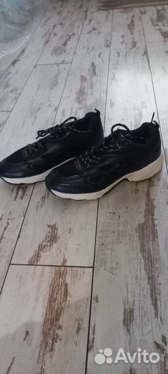 Кроссовки женские 40 размер новые