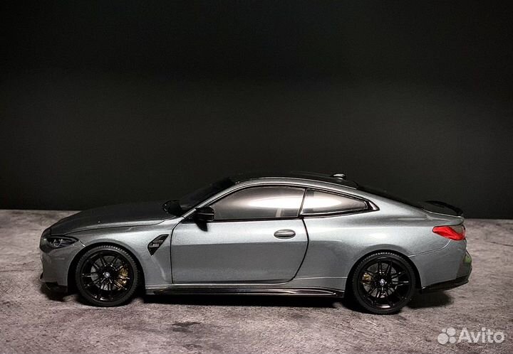 BMW M4 G82 Minichamps 1:18 gray metalic