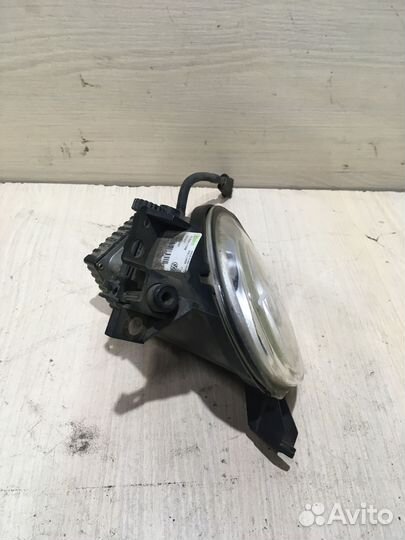 Фара противотуманная правая фольксваген Тоуарег
