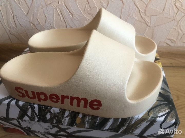 Шлепанцы на платформе