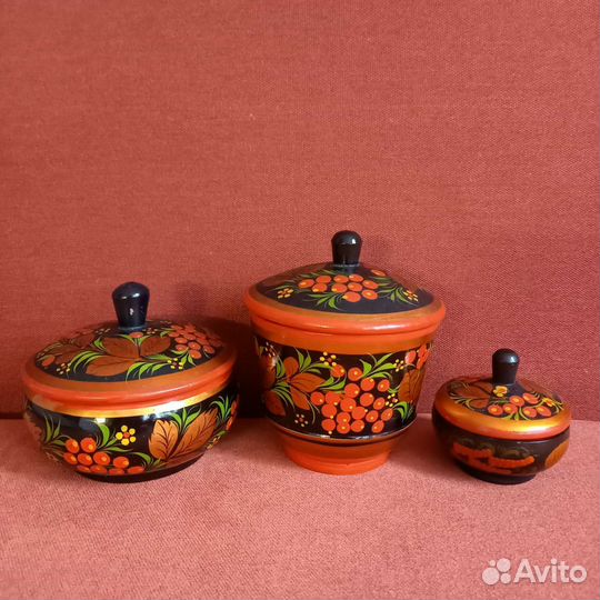 Стопки 6 шт.Хохлома,Пиалы 4 шт,Бочоночки Разные