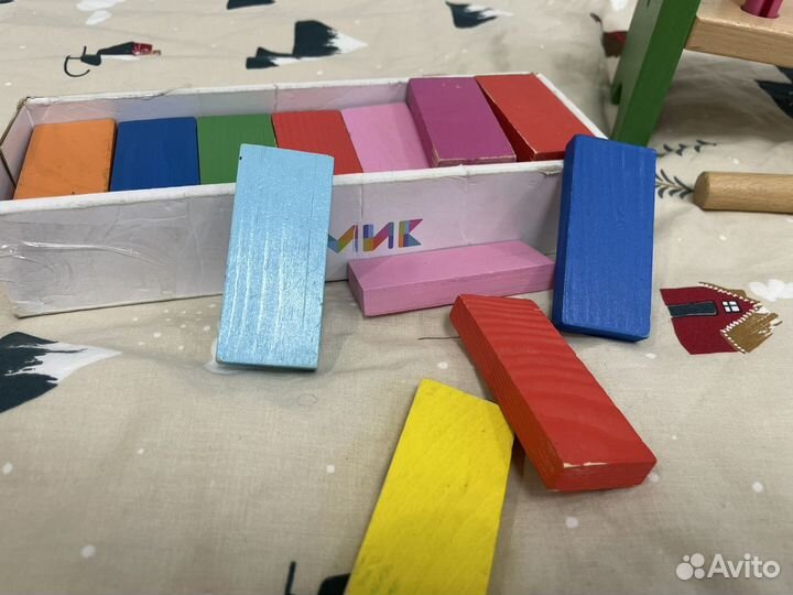 Набор игрушек из дерева
