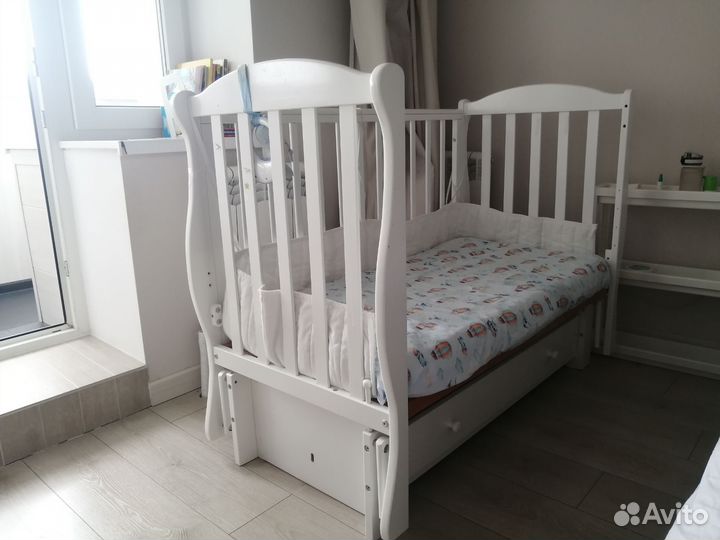 Детская кроватка Лель с универсальным маятником