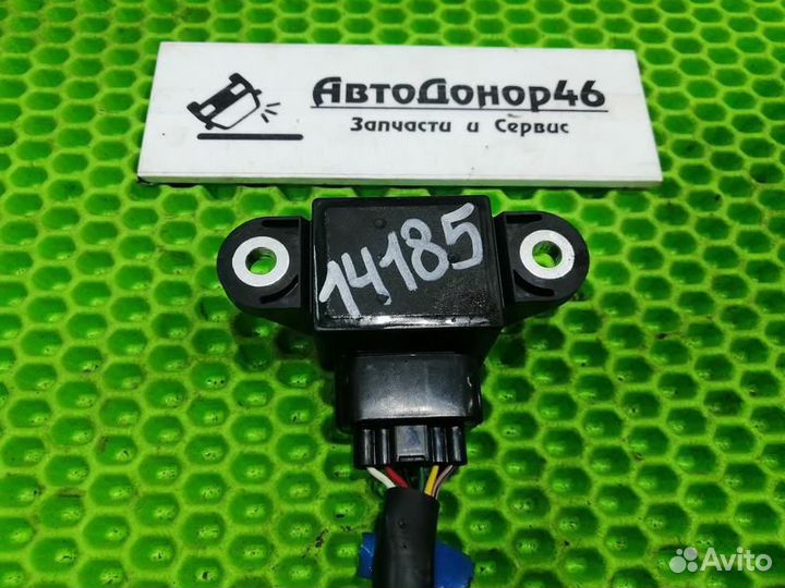 Датчик ускорения Nissan Teana J31