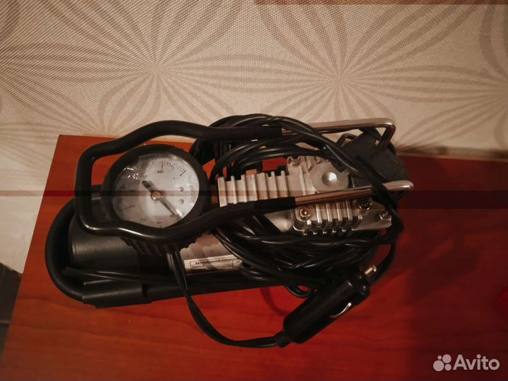 Компрессор автомобильный