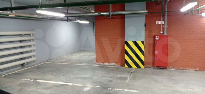 Машиноместо, 13 м²