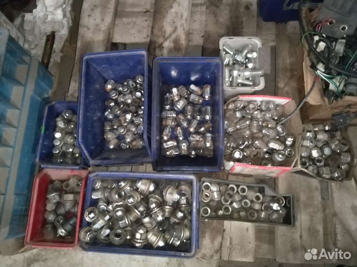 Гайка колёсная