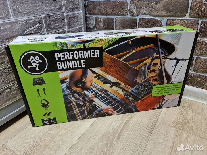 Mackie Performer Bundle комплект