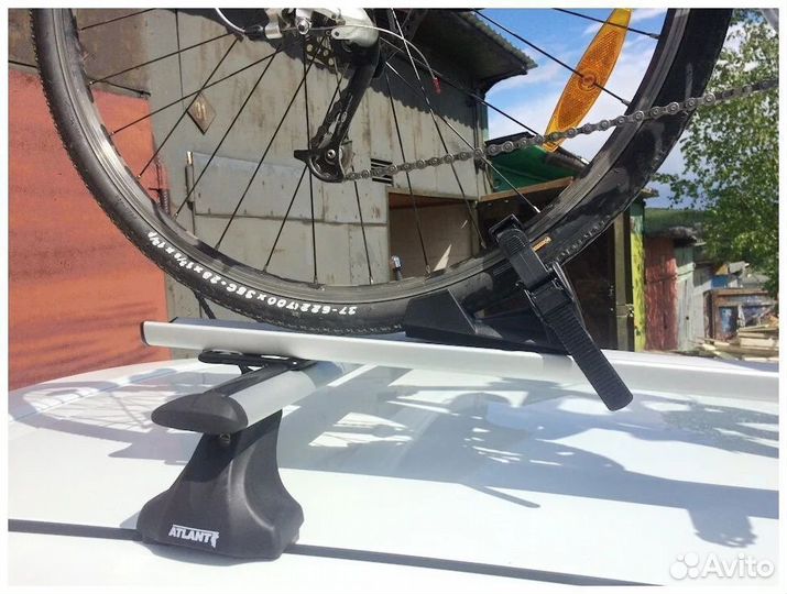 Велокрепление Atlant на крышу Renault Sandero