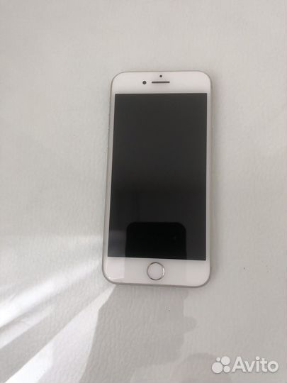 iPhone 8, 64 ГБ