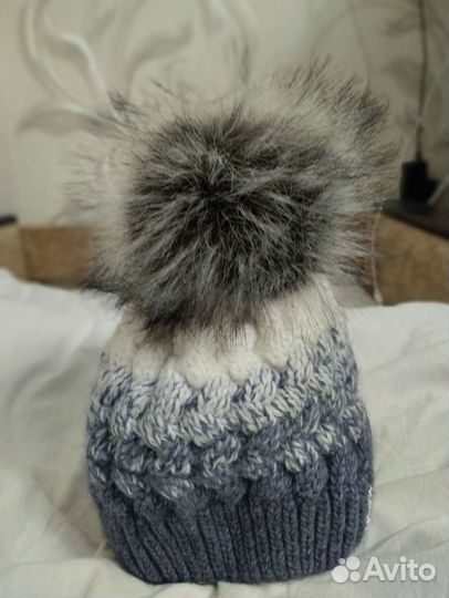 Шапка с помпоном
