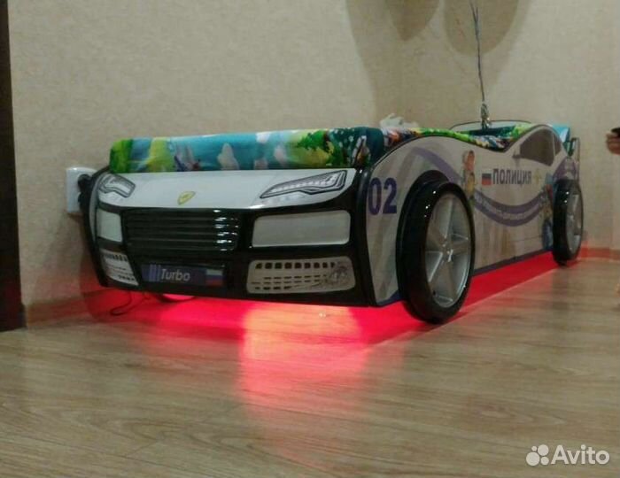 Кровать машинка детская