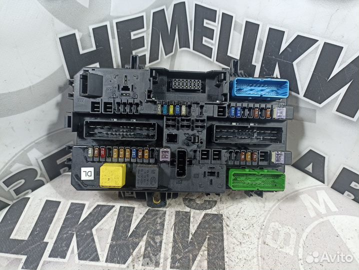 Блок предохранителей Opel Zafira B