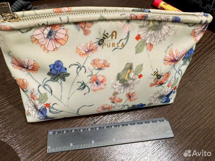 Косметичка и паспортница furla