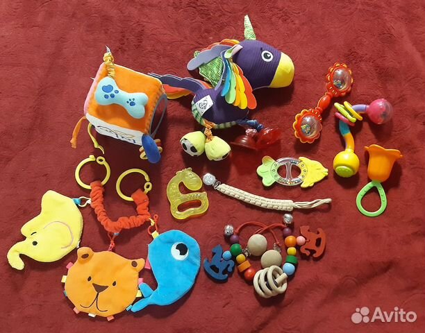 Игрушки для малыша до года развивающие 15 шт