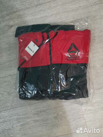 Костюм спортивный