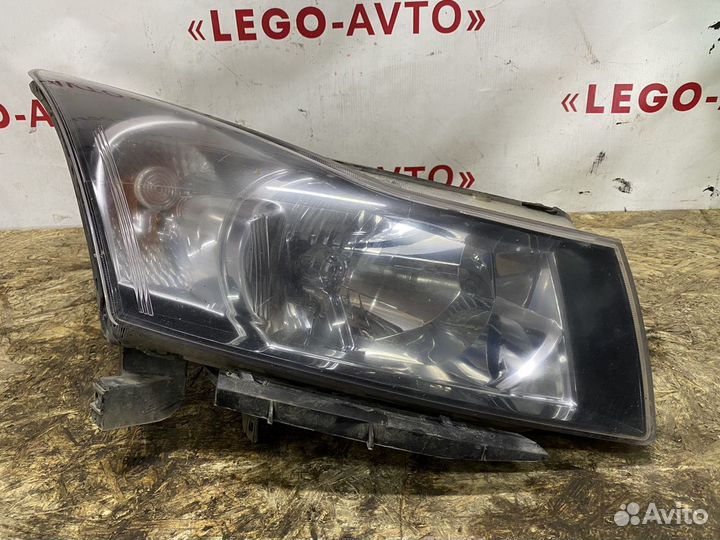 Фара Chevlolet Cruze правая
