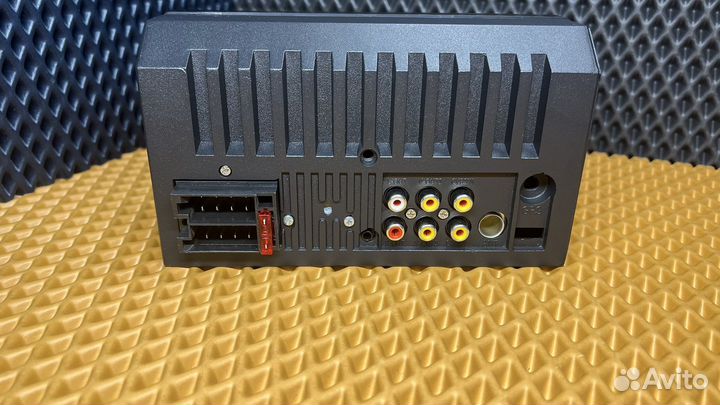 Автомагнитола Pioneerс сенсорным экраном