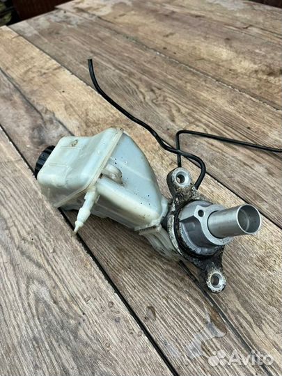 Главный тормозной цилиндр Opel Corsa D 1.4 2007