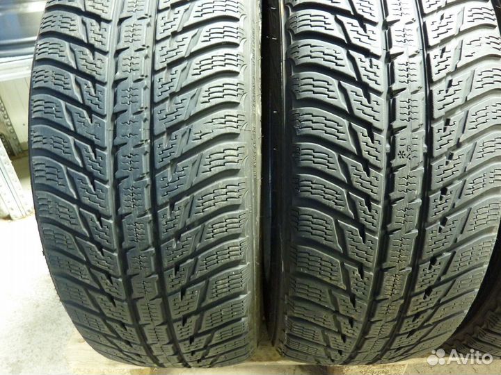 Nokian Tyres WR SUV 3 275/40 R21