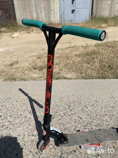 Трюковой самокат MGP