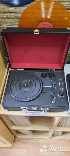 Виниловый проигрыватель