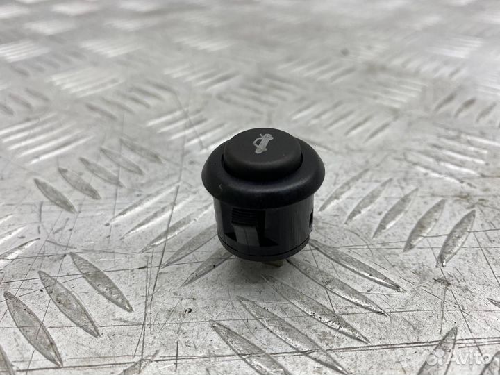 Б/У кнопка открытия крышки багажника Datsun On-Do