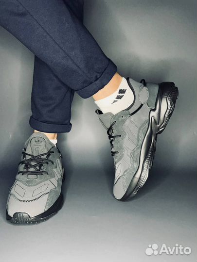 Кроссовки Adidas ozweego
