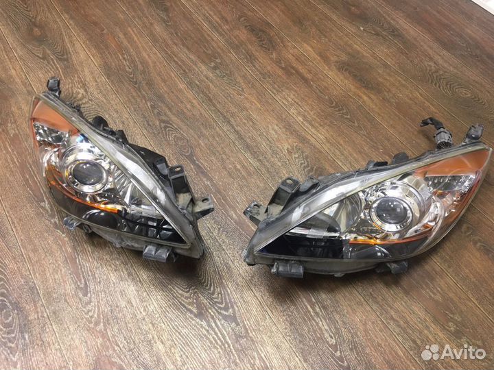 Фара Mazda Mazda 3 BL 555