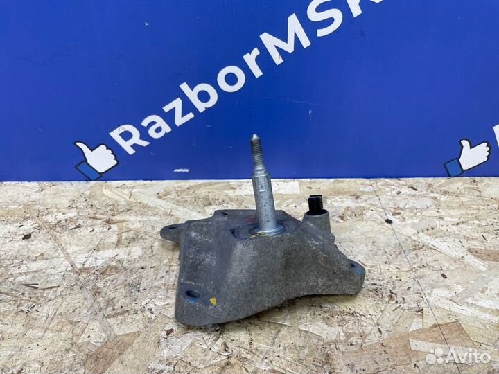 Опора кпп передняя левая Renault Kaptur