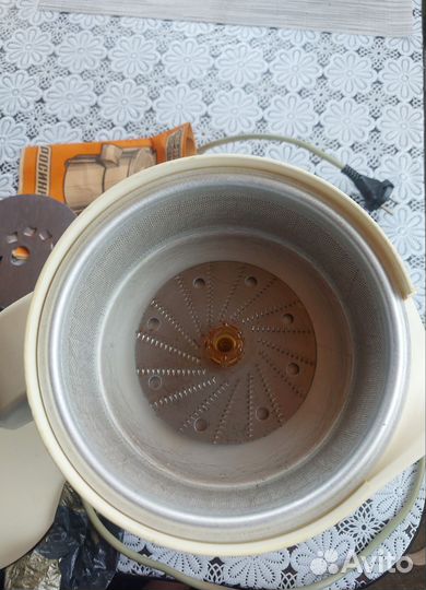 Соковыжималка росинка