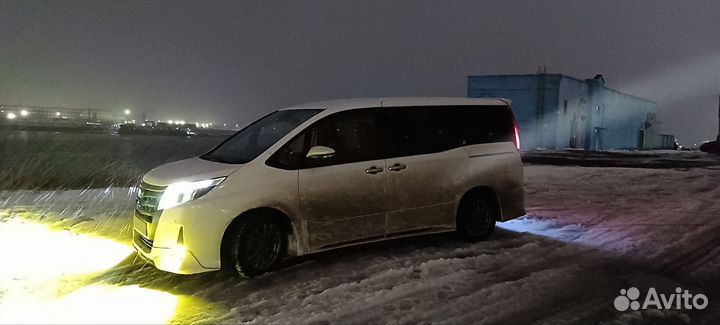 Toyota Noah 2.0 CVT, 2016, 116 000 км