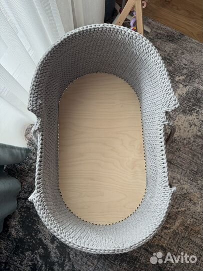 Вязаная люлька для новорожденного