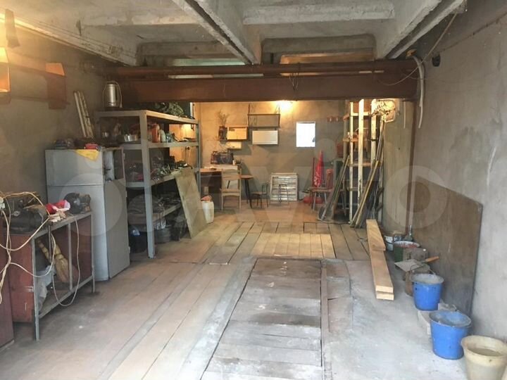 Гараж, > 30 м²