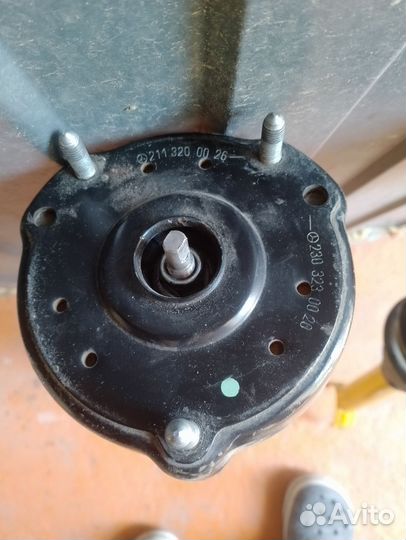 Продам стойки в сборе