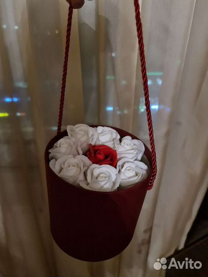 Букет из мыльных роз в коробке