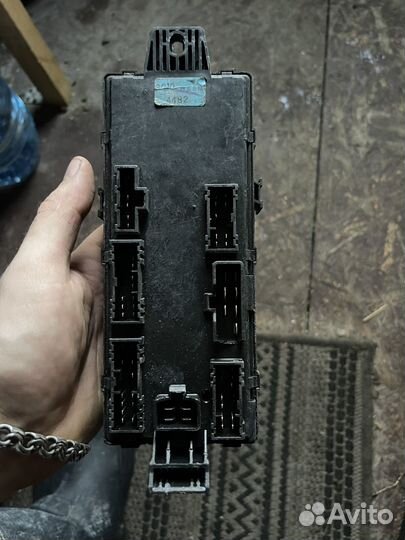 Блок предохранителей mitsubishi pajero 2