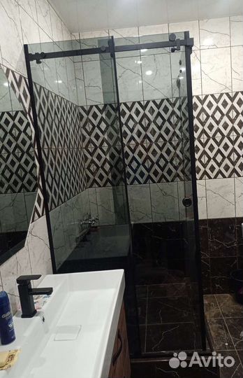 Душевые ограждения на ванну подиум поддон