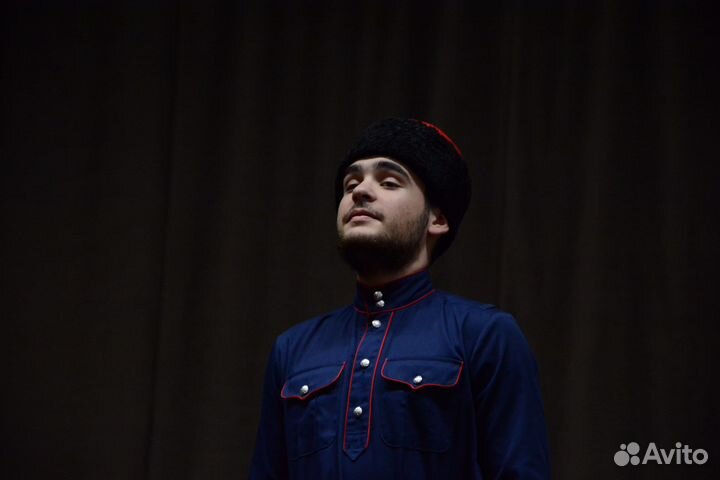 Певец на праздник